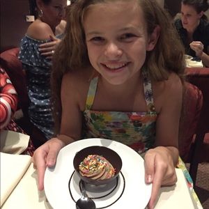 Meet your Posher, Reba